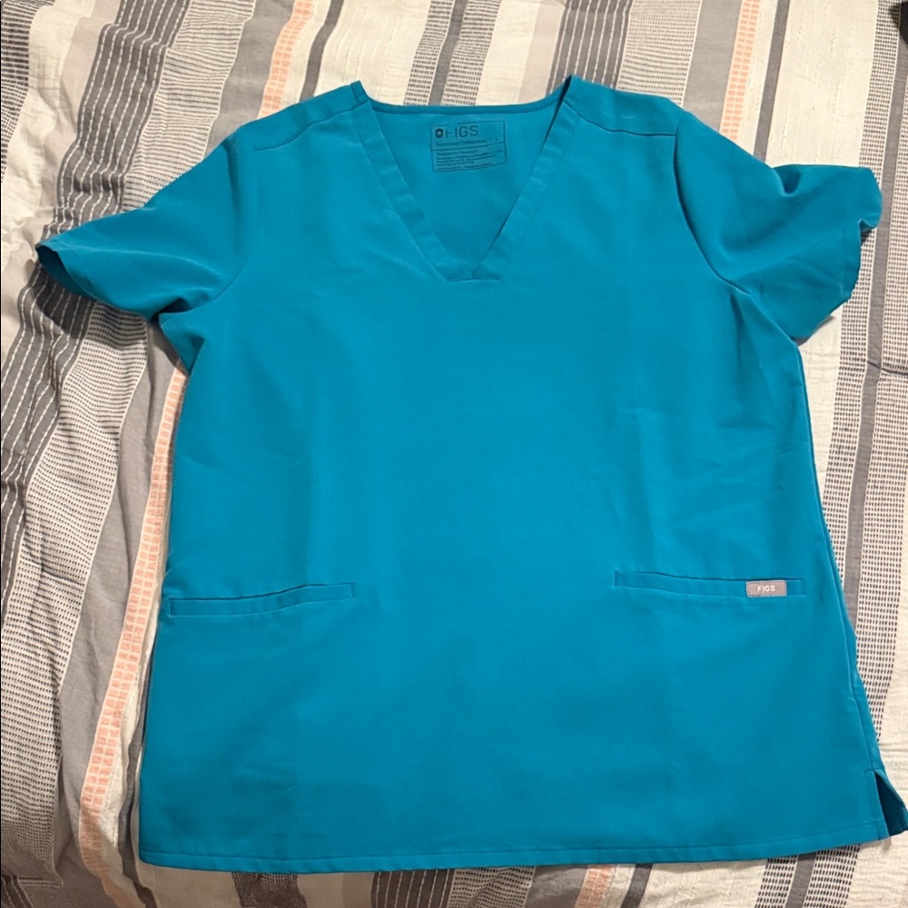 Figs Women's Teal V-Neck 3 pocket scrub top